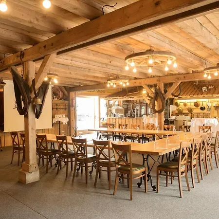 Neumaiers Hirsch -gasthof Und Landhotel Hotel