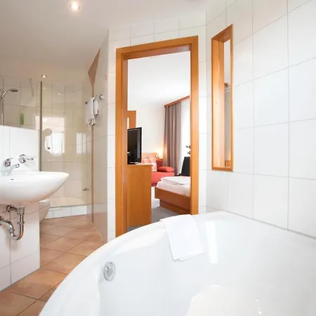 Neumaiers Hirsch -gasthof Und Landhotel