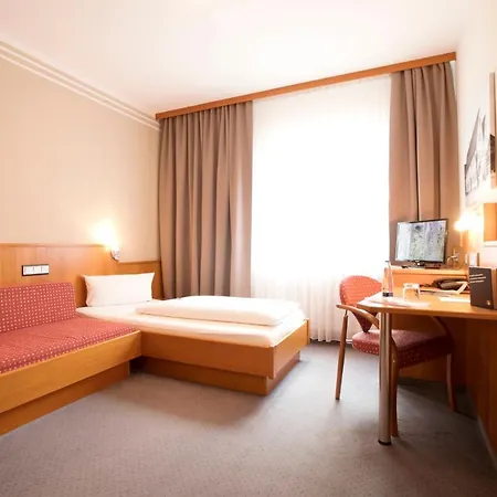 Neumaiers Hirsch -gasthof Und Landhotel 3* Weissenhorn