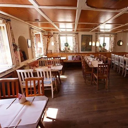 Neumaiers Hirsch -gasthof Und Hotel 3*