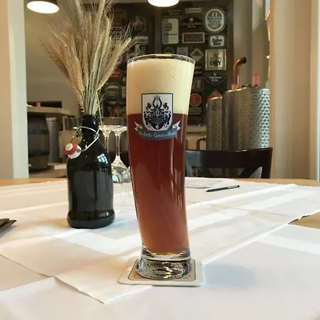 Neumaiers Hirsch -gasthof Und Hotel